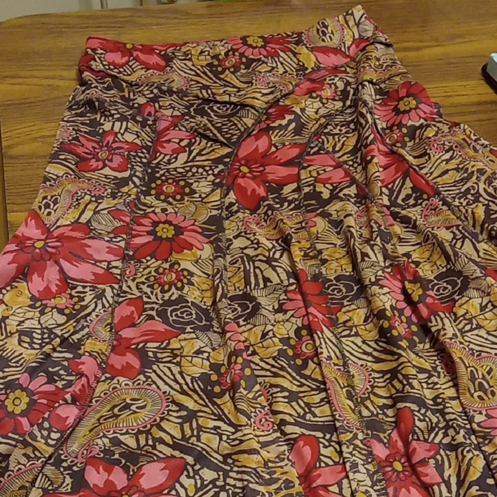 Good Condition Requirements Women's M Red Brown Fully Lined Floral A-line Skirt
